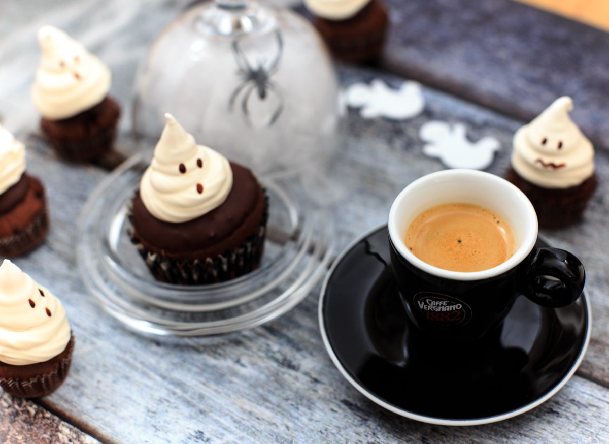 Mini muffin al caffè e cioccolato con fantasma